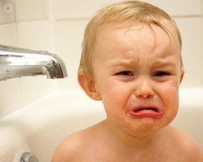 Бебето плаче? Вижте каква може да е изненадващата причина!