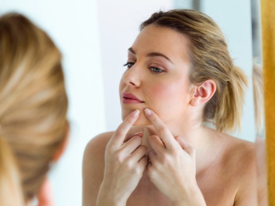 Как да се справим с досадните пъпки по кожата?