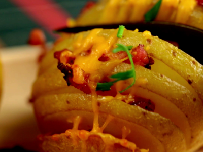 Вкусни пълнени картофи с поръска от бекон