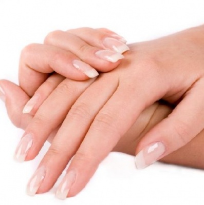 Как да заздравим ноктите си и да имаме красив естествен маникюр?