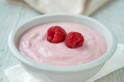 Малинов десерт с извара