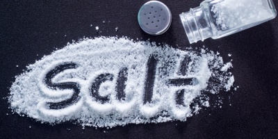 Защо прекомерна употреба на сол води до хипертония?