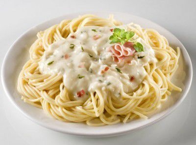 Класически спагети Карбонара, от които ще си оближете пръстите