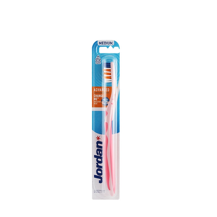 ЧЕТКА ЗА ЗЪБИ ДЖОРДАН АДВАНСT МЕДИУМ / JORDAN ADVANCED MEDIUM TOOTHBRUSH