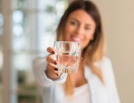5 причини да пиете вода на гладно сутрин