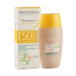 БИОДЕРМА ФОТОДЕРМ NUDE TOUCH SPF 50 + СЛЪНЦЕЗАЩИТЕН КРЕМ ЗА КОМБИНИРАНА КЪМ МАЗНА КОЖА - СВЕТЪЛ 40 мл. / BIODERMA PHOTODERM NUDE TOUCH
